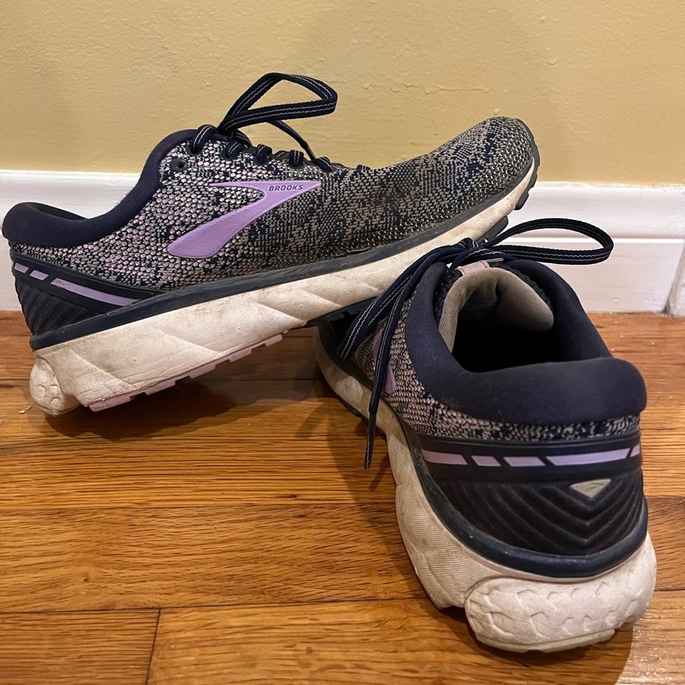 Brooks Ghost 11 Women’s Size 8 Blue/Purple Running Shoes